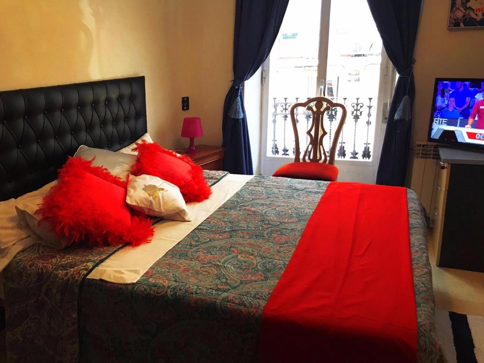 Callao - Apartaments The Palmer House Мадрид Екстериор снимка