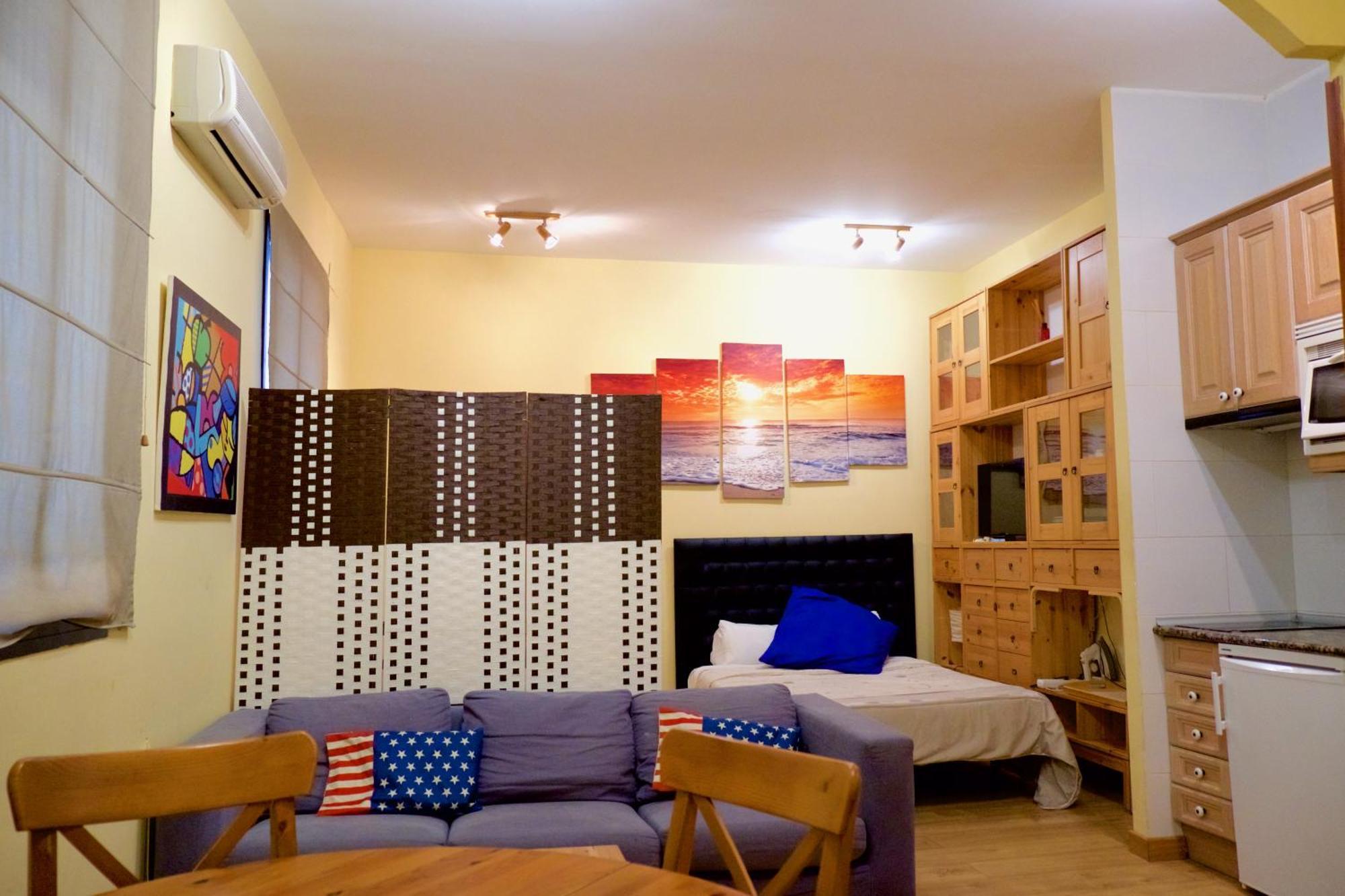 Callao - Apartaments The Palmer House Мадрид Екстериор снимка